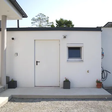 Eco Overnight - Self Check-in * Gotzendorf an Der Leitha