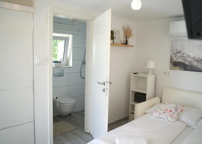 Simply Sleepy- Self Check-in Daire *