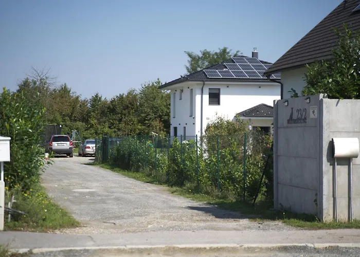 Апартаменты Simply Sleepy- Self Check-in Gotzendorf an Der Leitha